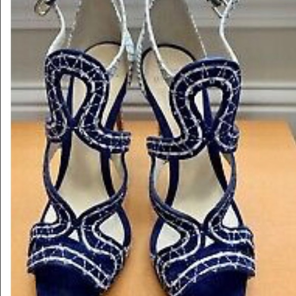 Alexandre Birman sandal fits 8.5/38.5 comfortably - Picture 3 of 5